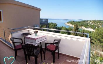 Murter Slanica apartment, private accommodation in city Murter, Croatia