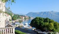 Lucic Apartmani, alloggi privati a Prčanj, Montenegro