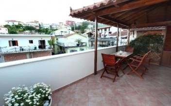 Akis House Parga, частни квартири в града Parga, Гърция