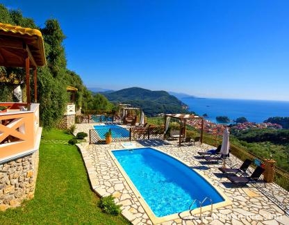 Apolis Villas Parga, частни квартири в града Parga, Гърция