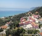 The Pink Palace, Privatunterkunft im Ort Corfu, Griechenland