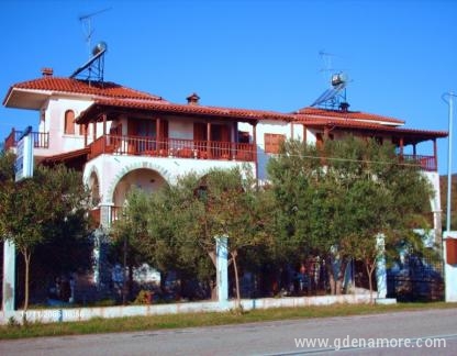 Mantzanas Apartments, logement privé à Sithonia, Gr&egrave;ce