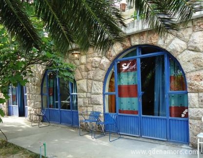 Вила Мелия, частни квартири в града Sutomore, Черна Гора