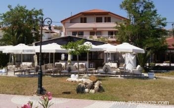 Vergina, private accommodation in city Nea Potidea, Greece