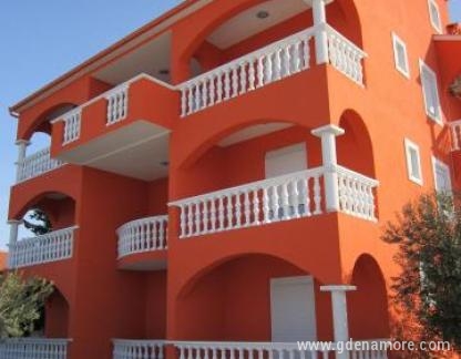 Apartment Roko, private accommodation in city Bibinje, Croatia