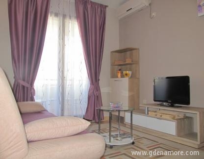Идея за апартамент, частни квартири в града Podstrana, Хърватия