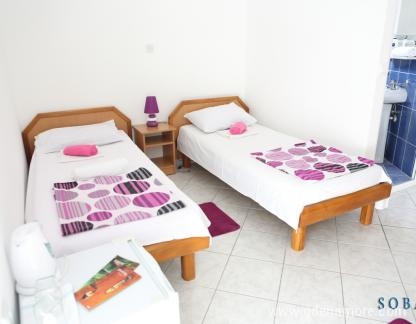 Vila Vesko , privat innkvartering i sted Rafailovići, Montenegro