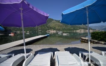 Apartmani Savic, privatni smeštaj u mestu Dobrota, Crna Gora