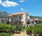 Apartmani Petkovic&#34;Green Oasis&#34;, Privatunterkunft im Ort Budva, Montenegro