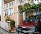 Privat hus Lela-Maja, privat innkvartering i sted Sutomore, Montenegro