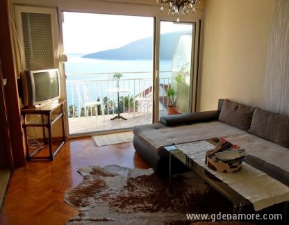STAN RADANOVIĆ, alloggi privati a Herceg Novi, Montenegro - DNEVNI BORAVAK