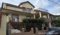 Apartmani Pavle, privatni smeštaj u mestu Tivat, Crna Gora