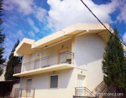 Цялостна къща за 6-8 човека!, частни квартири в града Sutomore, Черна Гора