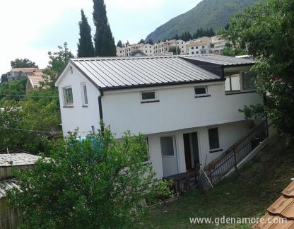 WOHNUNGEN DROBNJAK BAOŠIĆI, , Privatunterkunft im Ort Baošići, Montenegro