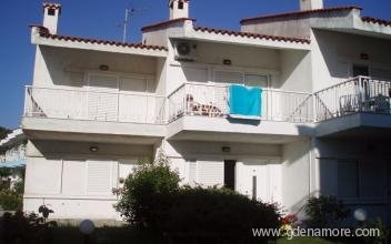 Christina Apartments, private accommodation in city Fourka, Greece