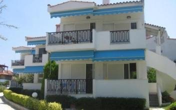 Iris Apartments, private accommodation in city Fourka, Greece