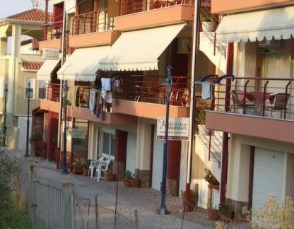 Katerina Apartments, private accommodation in city Pefkohori, Greece