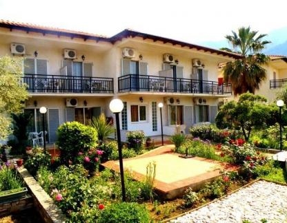 Katerina rooms and apartments, частни квартири в града Thassos, Гърция