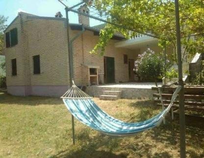 Casa Vacanze Bratica, alloggi privati a Ulcinj, Montenegro - Holiday Home Bratica