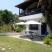 Chalet Oasis, alojamiento privado en Nea Potidea, Grecia