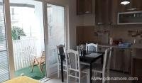 Apartman Iva, ενοικιαζόμενα δωμάτια στο μέρος Bijela, Montenegro
