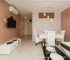 Lux apartman, privatni smeštaj u mestu Miločer, Crna Gora