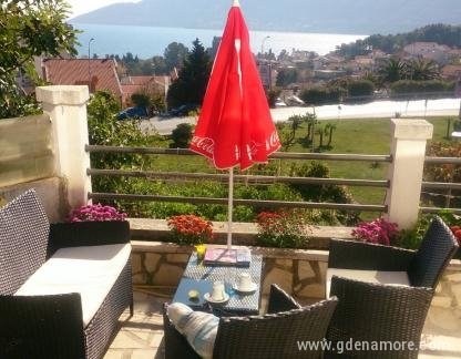 Wohnung Gagi, Privatunterkunft im Ort Igalo, Montenegro - image-0-02-04-4116024571689306781079986eb021602f74