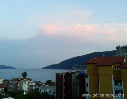 Apartmanok &eacute;s szob&aacute;k Igalo-Arnautovic, Magán szállás a községben Igalo, Montenegr&oacute; - Pogled sa terase