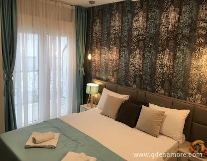 Appartements blancs, logement privé à Igalo, Mont&eacute;n&eacute;gro - Lux apartman