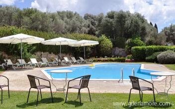 Dendrolivano Studios and Apartments, частни квартири в града Kefalonia, Гърция