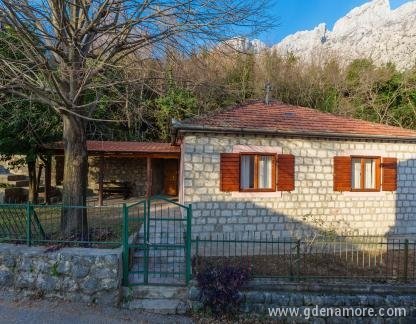 Orahovac steinhus, privat innkvartering i sted Orahovac, Montenegro - IMG_0346