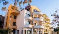 DeLux Apartments, private accommodation in city Dobre Vode, Montenegro