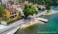 Apartamentos a 5m del mar, Kotor, alojamiento privado en Dobrota, Montenegro