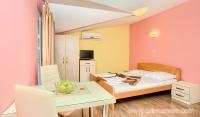 Leiligheter Mazarak, privat innkvartering i sted Budva, Montenegro