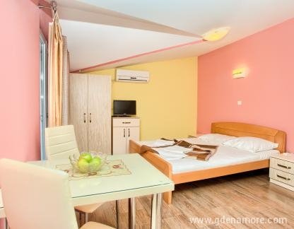 Apartmaji Mazarak, zasebne nastanitve v mestu Budva, Črna gora - 5