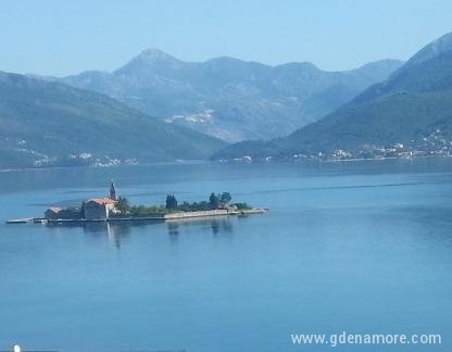 Lolika, zasebne nastanitve v mestu Kaludjerovina, Črna gora - pogled