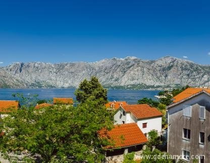 Villa Nina, Частный сектор жилья Котор, Черногория - Pogled sa terase