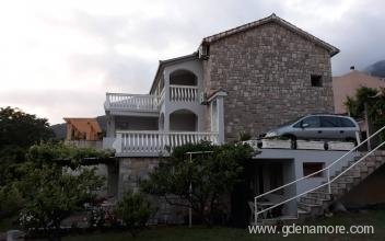 Appartamenti Vulic, alloggi privati a Petrovac, Montenegro