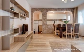 APARTMENTS HANAKA, private accommodation in city Pržno, Montenegro