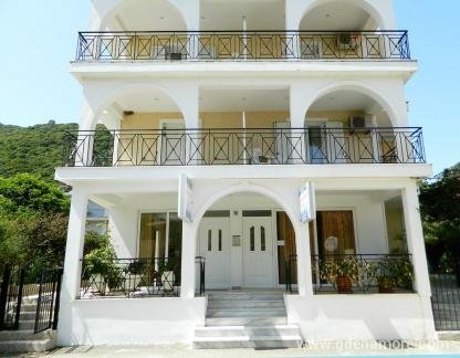 Апартаменты Аристон, Частный сектор жилья Poros, Греция - ariston-apartments-poros-kefalonia-1