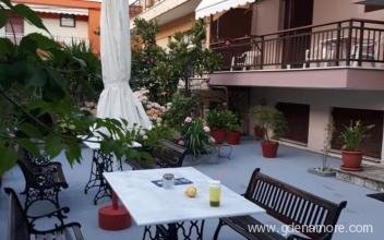 Bloom Garden Apartments, private accommodation in city Ierissos, Greece