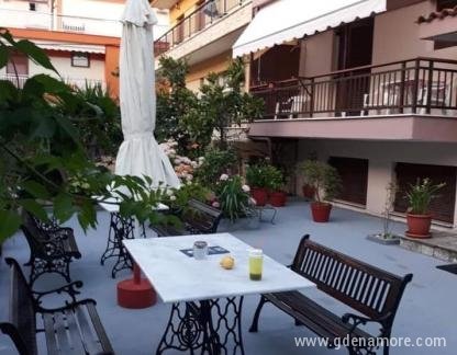 Апартаменти Bloom Garden, частни квартири в града Ierissos, Гърция - bloom-garden-apartments-ierissos-athos-1