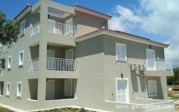 Casa De Rosa Apartments, private accommodation in city Svoronata, Greece