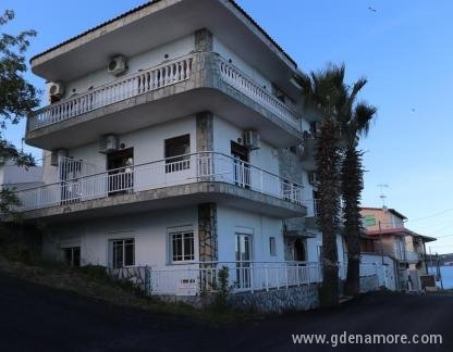 Калнтера стаи, частни квартири в града Ammoiliani, Гърция - kalntera-rooms-ammouliani-athos-1