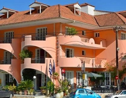 Odysseus Palace, privatni smeštaj u mestu Poros, Grčka - odysseus-palace-poros-kefalonia-1