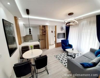 Апартаменти ди Катаро, частни квартири в града Dobrota, Черна Гора - Maritimo di Cattaro