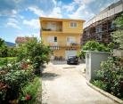 Апартаменти Бусола, частни квартири в града Tivat, Черна Гора