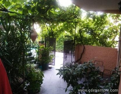ApartmanokHalf-Baosici, Magán szállás a községben Bao&scaron;ići, Montenegr&oacute; - dvori&amp;amp;amp;amp;amp;amp;amp;amp;amp;scaron;te