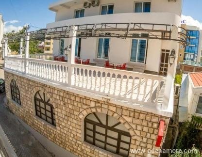 Queen apartmanok &eacute;s szob&aacute;k, Magán szállás a községben Dobre Vode, Montenegr&oacute; - 199759197