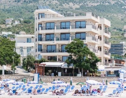 Hotel Sunset, zasebne nastanitve v mestu Dobre Vode, Črna gora - ADI_0769